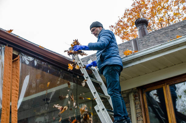 Gutter cleaning team Halifax
